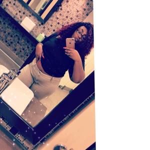 Meet your Posher, Denisha